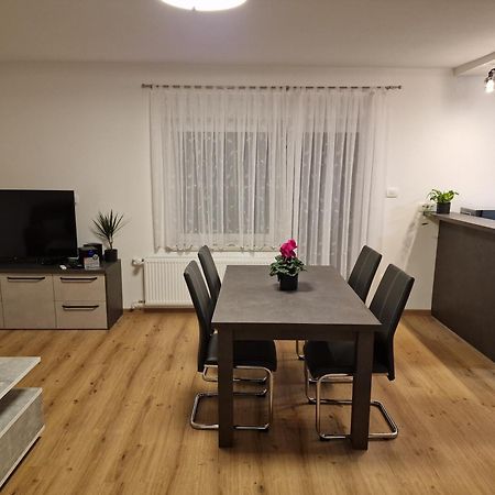Vila Lastovka Ljubljana Exterior foto
