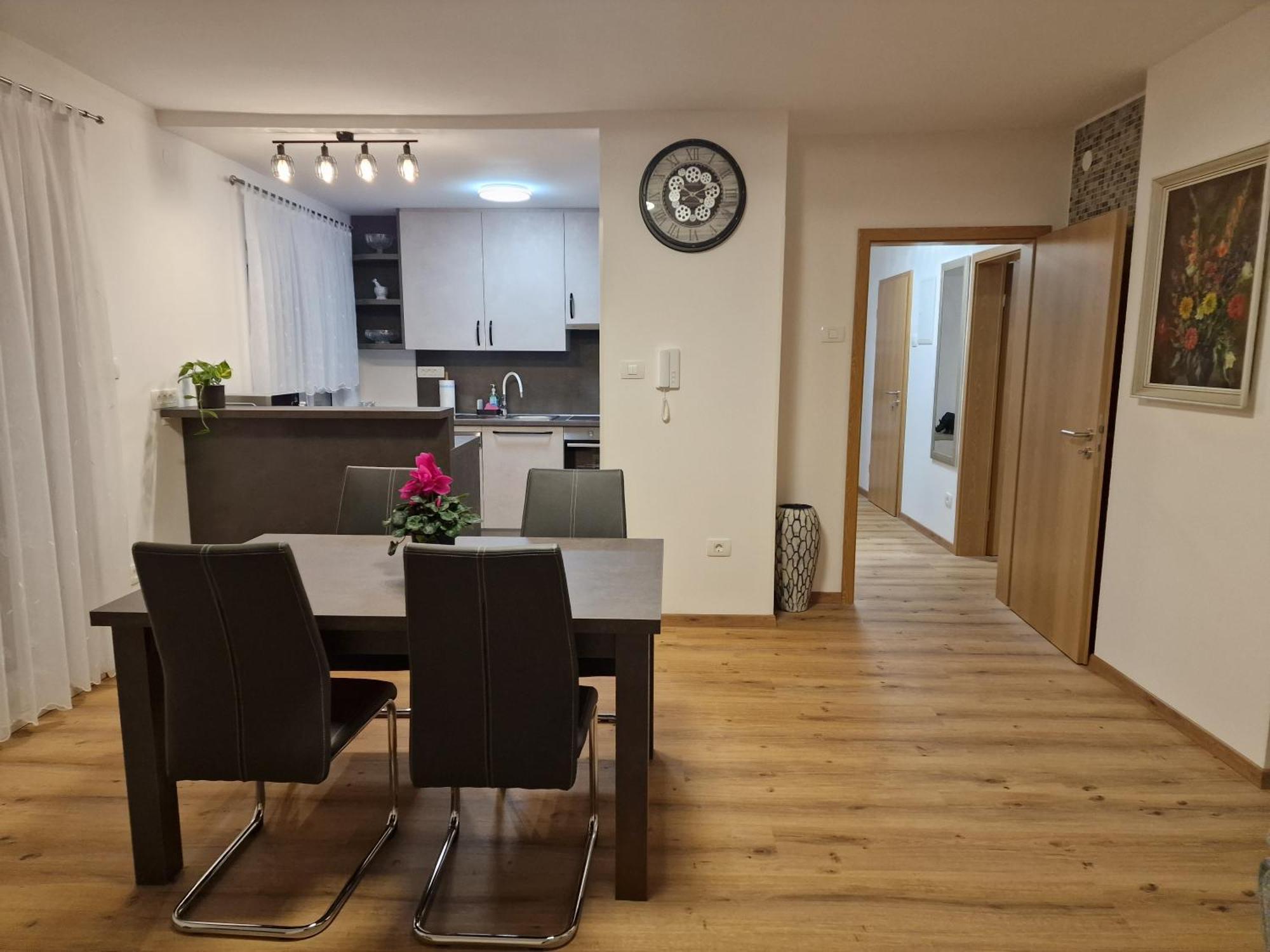 Vila Lastovka Ljubljana Exterior foto
